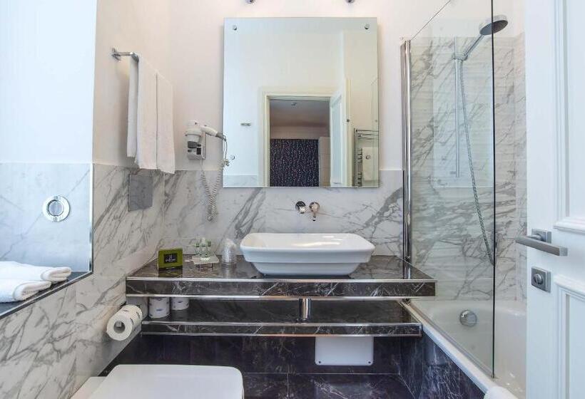 חדר סטנדרט, Damaso