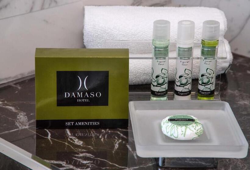 חדר סטנדרט לשלושה, Damaso