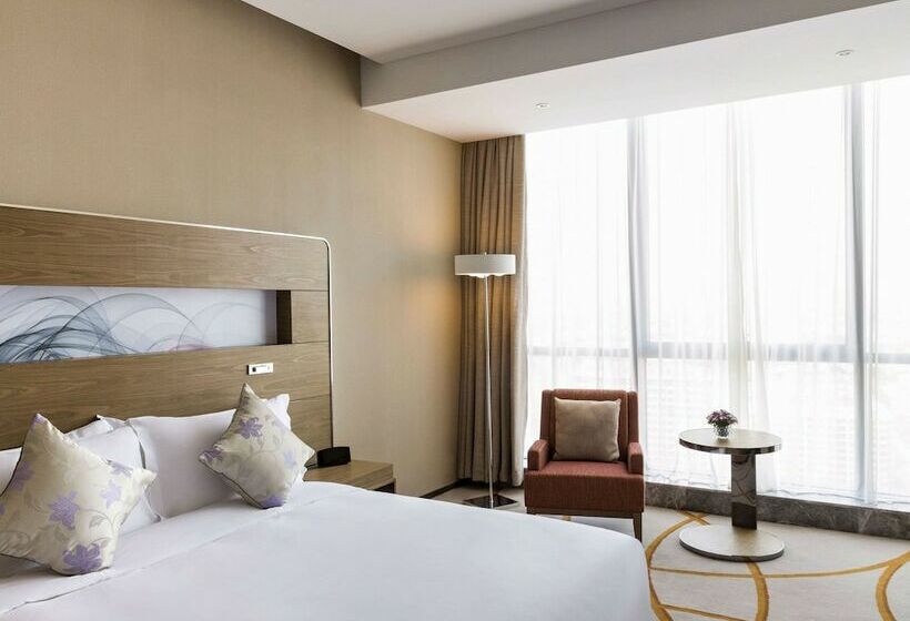 Номер Executive, Novotel Rizhao Suning