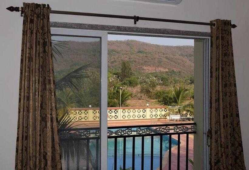 デラックスルーム, Anand Agro Tourism Kashid