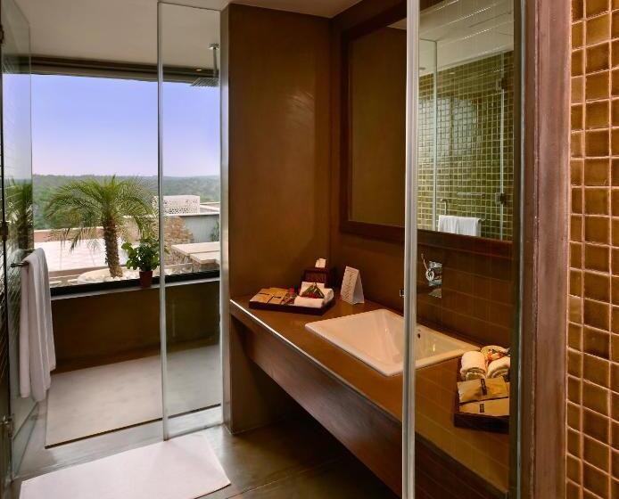 Deluxe Svit, The Lalit Mangar