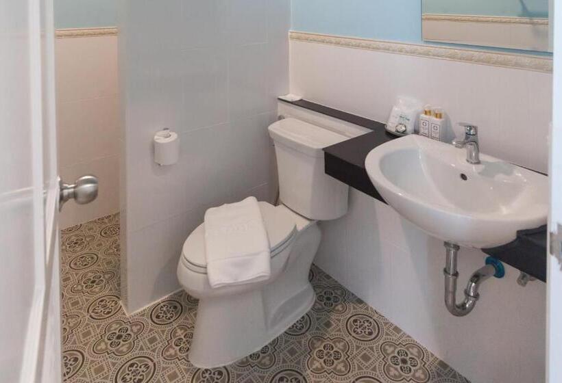 Стандартный Номер Кровать Кинг, Anchan Laguna Hotel โรงแรมอัญชันลากูน่า