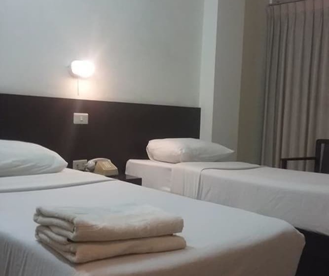 Номер Deluxe, Paradorn Inn