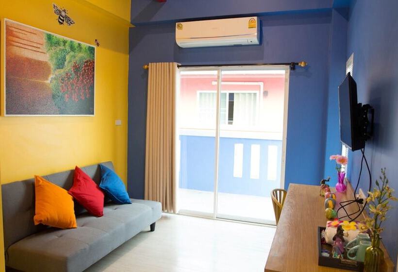 家庭间, Non Nid Non Noi Design Residence