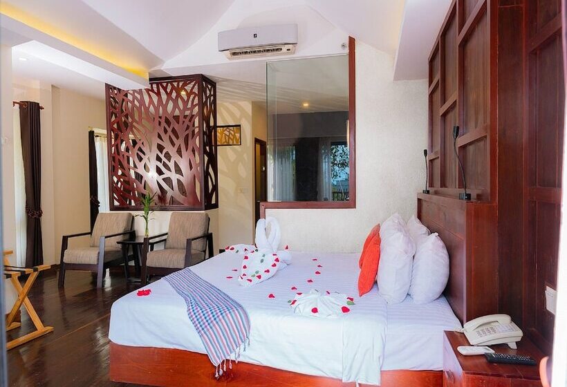 Королевский Люкс, 360 Resort