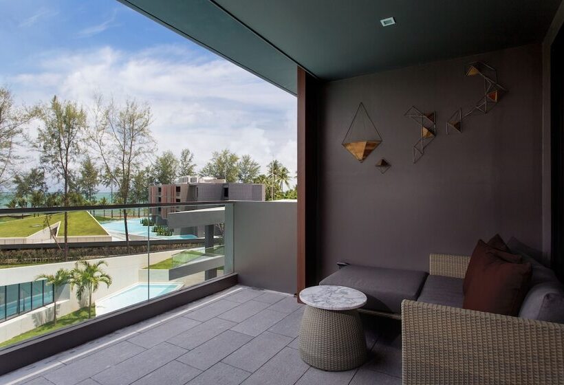 Номер Deluxe Вид на Бассейн, La Vela Khao Lak   Sha Extra Plus