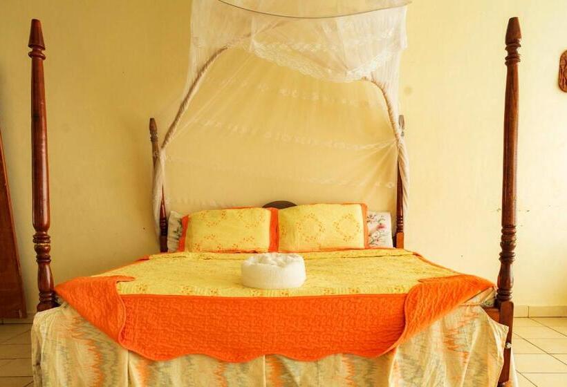اتاق خانوادگی, Sunrise Apartments Hotel Fort Portal