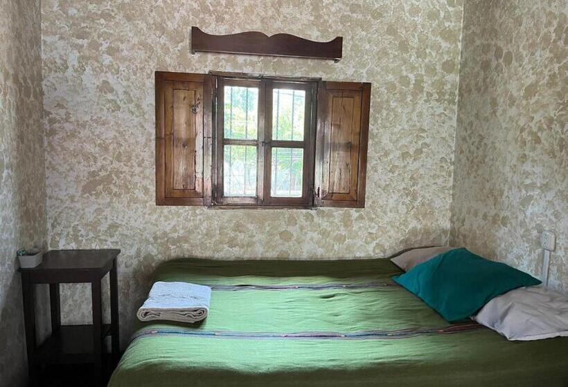 اتاق استاندارد چهارنفره با سرویس بهداشتی مشترک, Cristales De Antigua Hotel Cristal