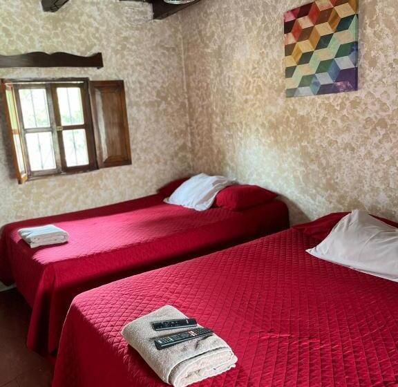اتاق استاندارد چهارنفره با سرویس بهداشتی مشترک, Cristales De Antigua Hotel Cristal