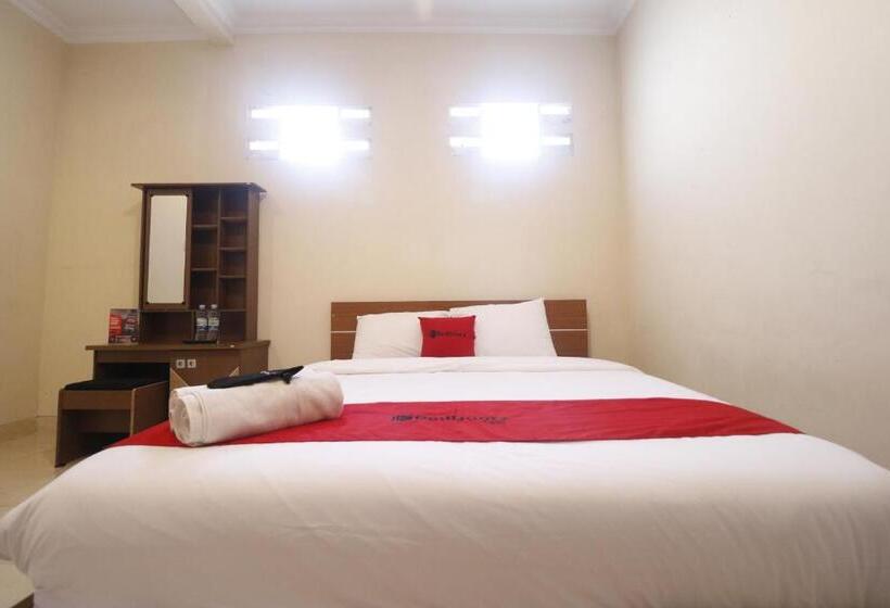 Номер Economy, Reddoorz Plus @ Jalan Parangtritis 2
