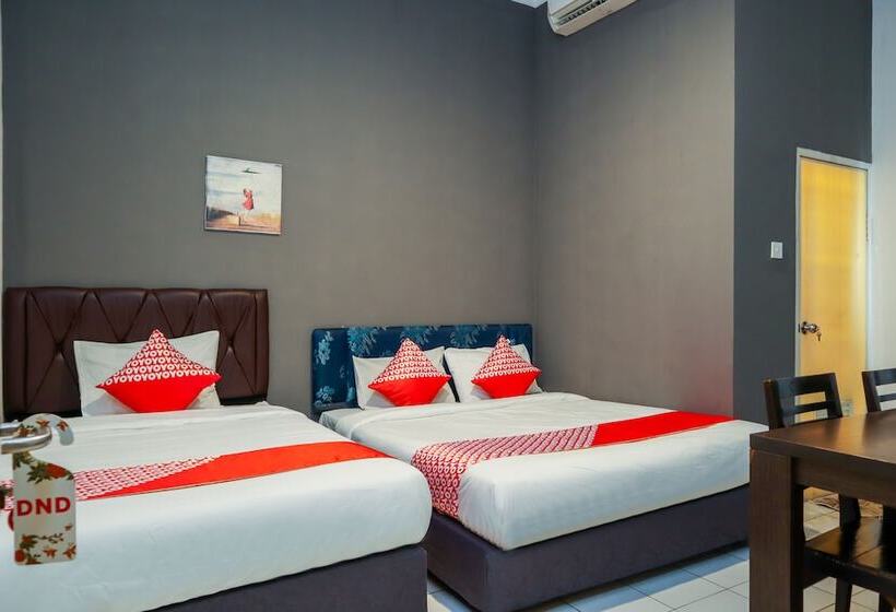 Superior Suite, OYO 1111 Pasar Baru Inn
