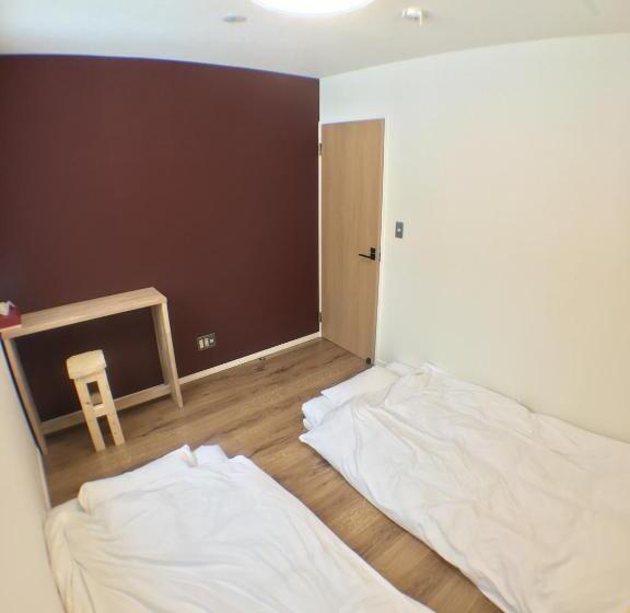 标准三人间, Niseko Kashinoya   Hostel
