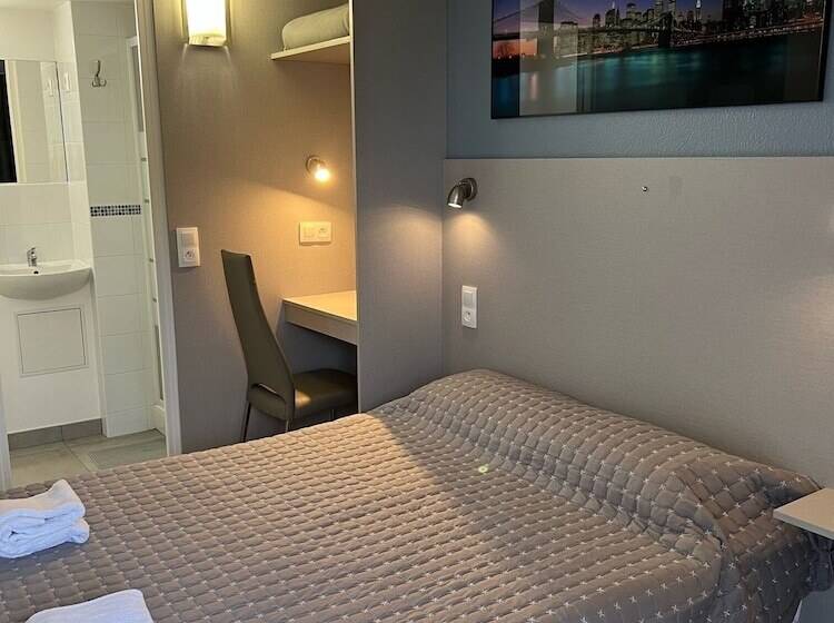 Номер Стандарт, Fasthotel Roissy   Saint Witz