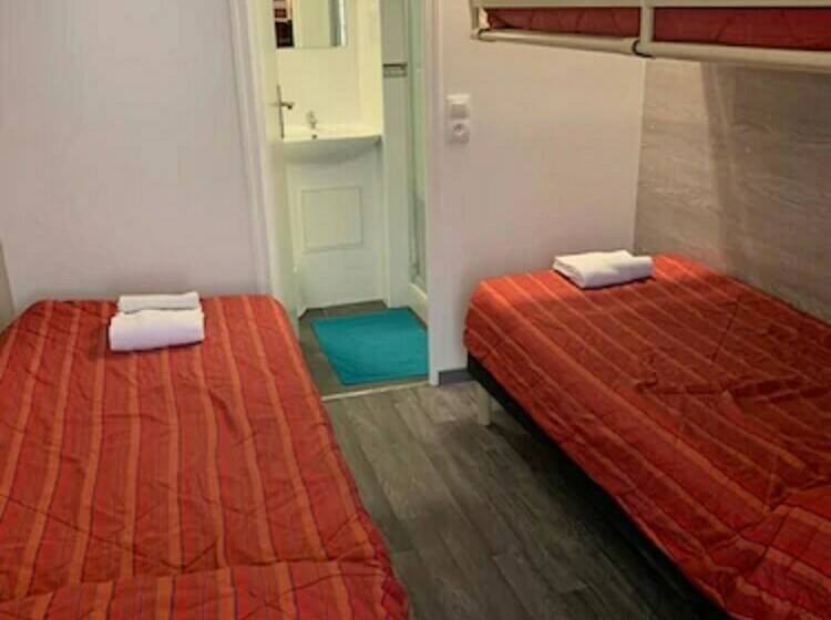 Номер Стандарт Трехместный, Fasthotel Roissy   Saint Witz