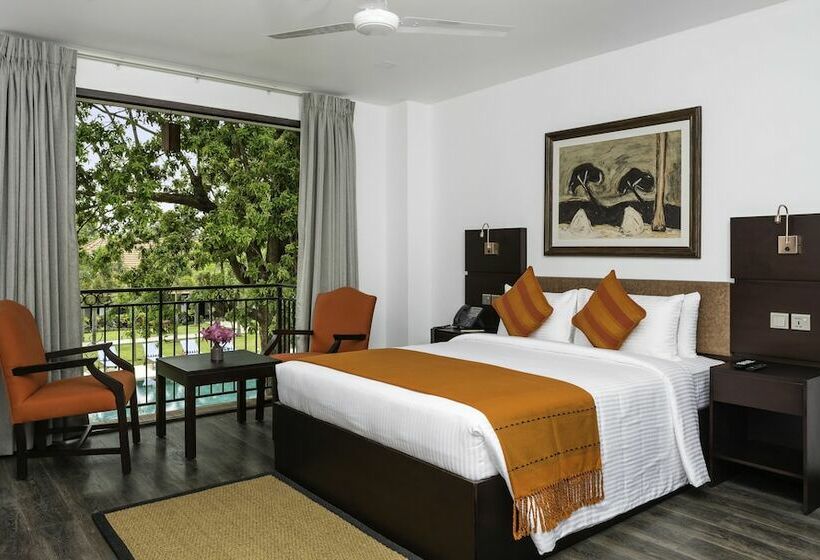 Номер Deluxe, Fox Jaffna