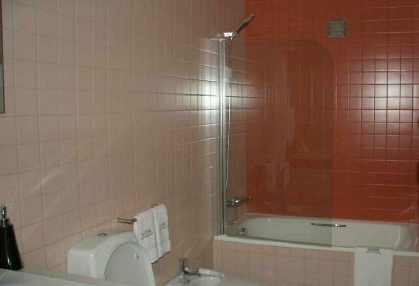 Дом 2 Спальни, A Casa Do Ouvidor