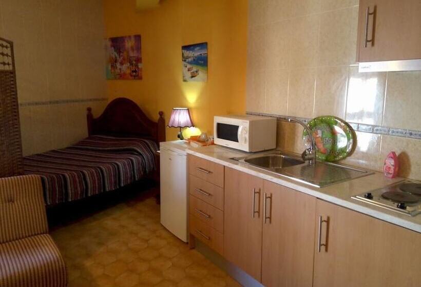 Номер Стандарт Трехместный, Guest House Pacifica