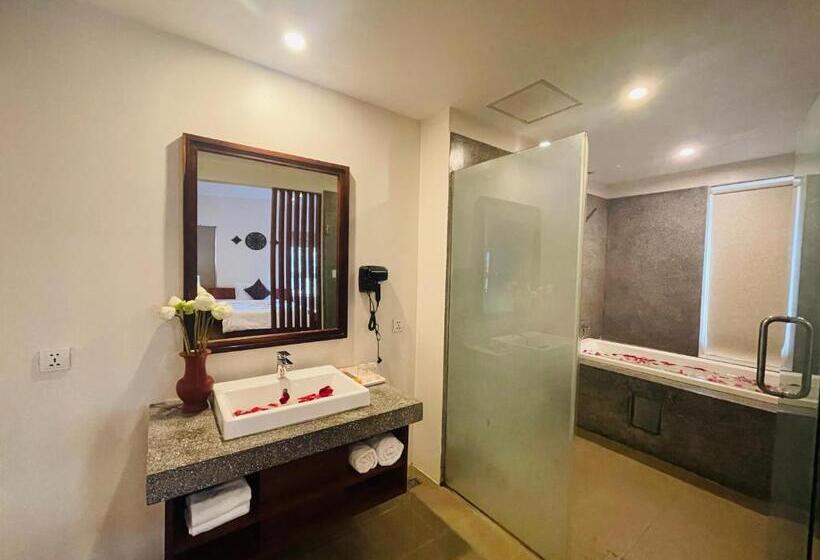小室, Indra Angkor Residence