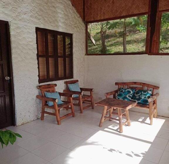 家庭间, Al Hamra Jungle Resort