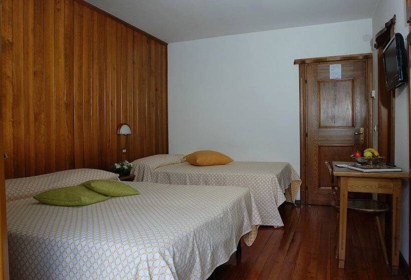 Номер Стандарт Трехместный, Albergo Dolomiti
