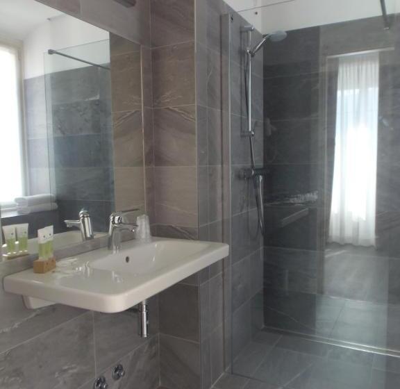 Номер Superior Кровать Кинг, Albergo Dongo
