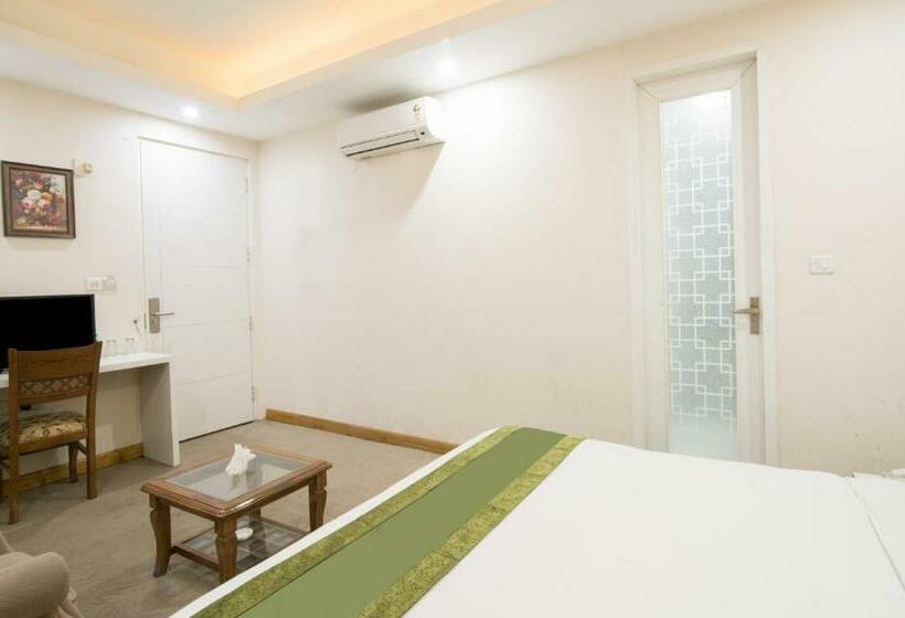 标准间, Treebo House Inn