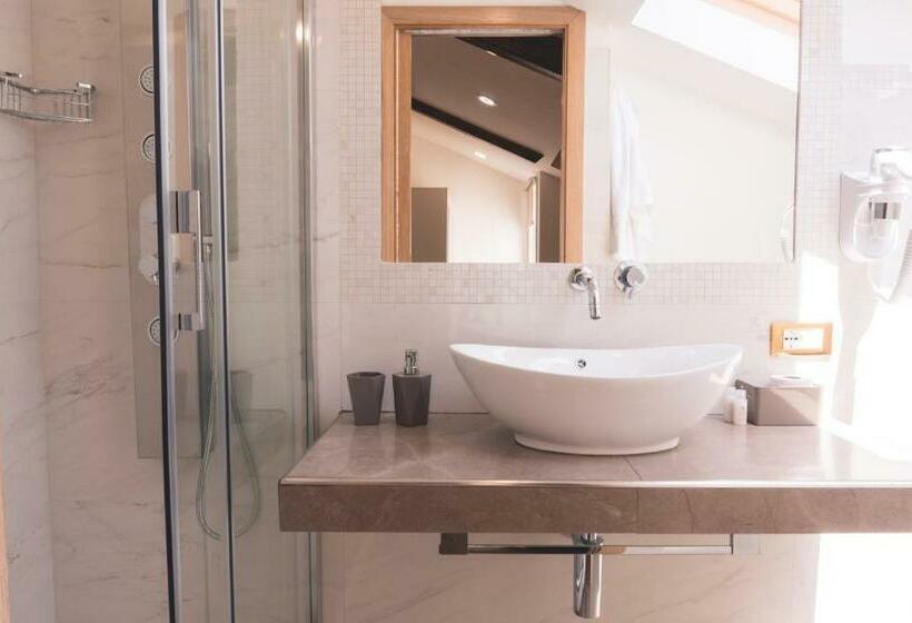 اتاق لوکس با بالکن, Fata34 Luxury B&b