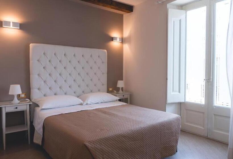 اتاق لوکس با بالکن, Fata34 Luxury B&b