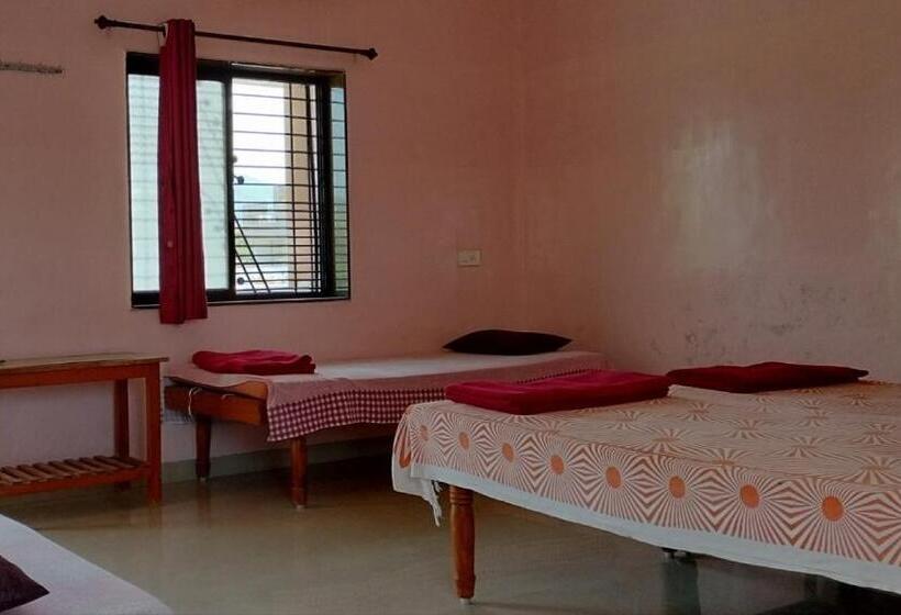 غرفة ديلوكس مطلة على الجبل, Shivam Residency