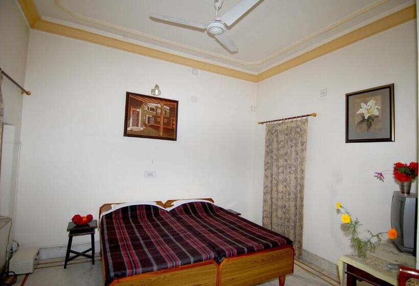 经济房, Jaswant Bhawan