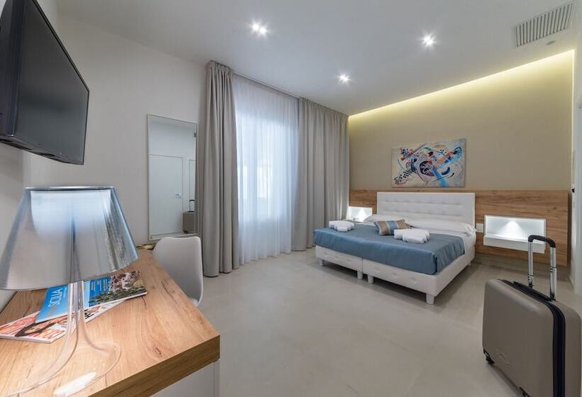 Habitació Triple Deluxe, Artemide