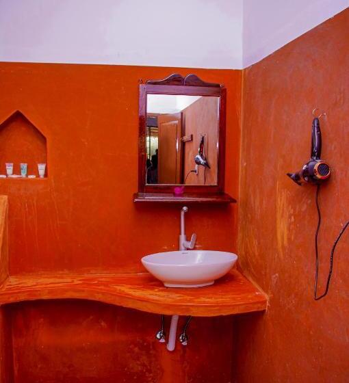 이코노미 룸, Zanzi Rest Bungalow