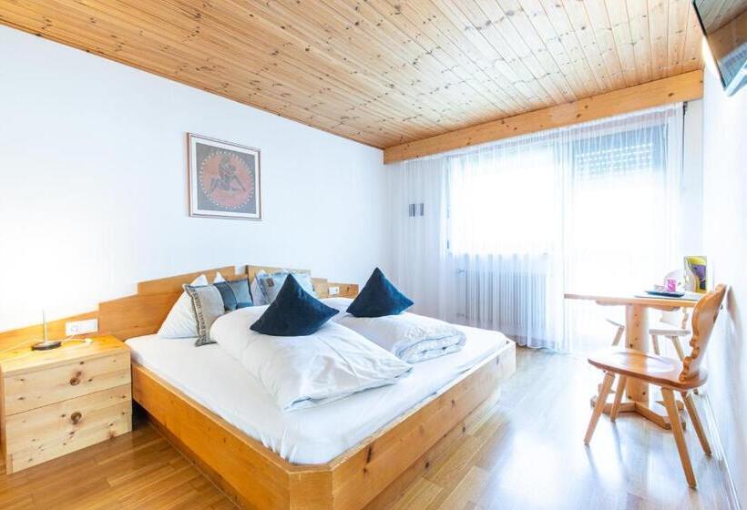 Номер Стандарт Вид на Горы, Garni Glurnserhof