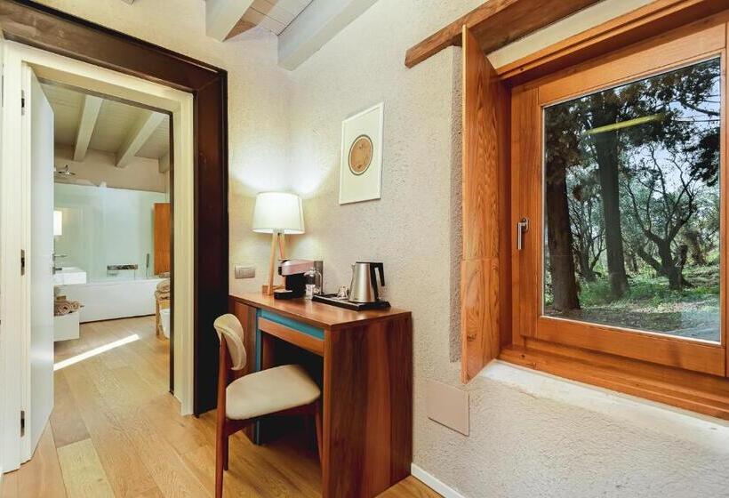 Deluxe Room Mountain View, Relais Montepepe Winery & Spa
