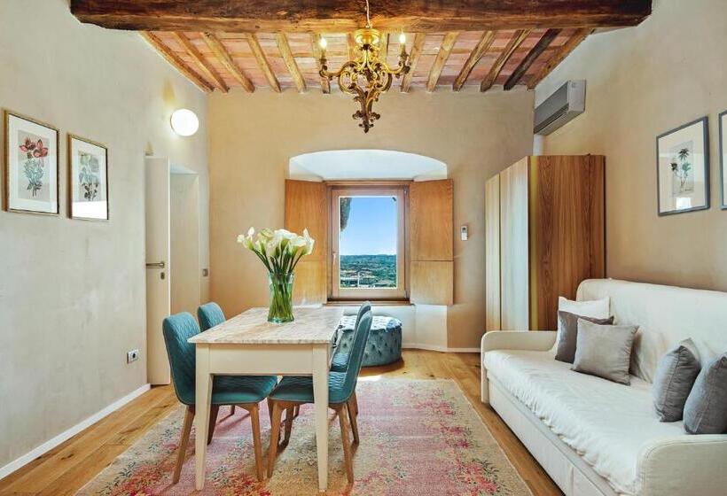 سوئیت جونیور با تراس, Relais Montepepe Winery & Spa