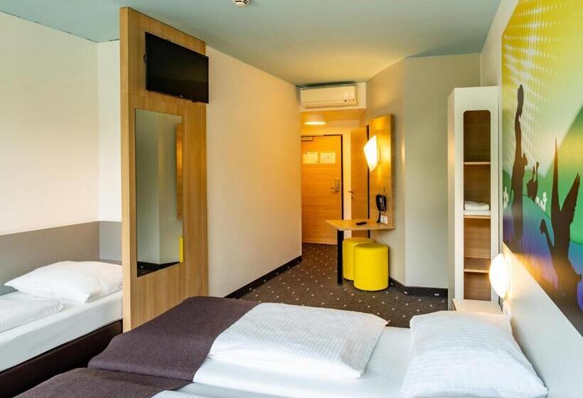 Номер Стандарт Трехместный, B&b Hotel Göttingen City