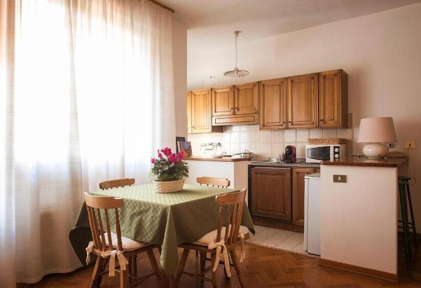バルコニー付き１ベッドルームアパートメント, Albergo La Bussola