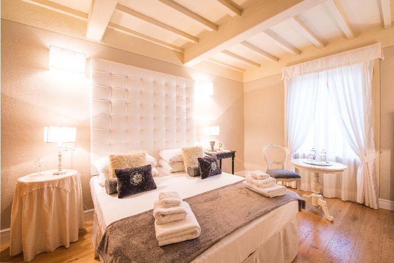 スタンダードトリプルルーム, Torre Giardino Segreto B&b  Borgo Capitano Collection   Albergo Diffuso