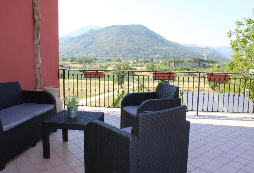 اتاق کلاسیک سه تخته, B&b Colle Cucchiara