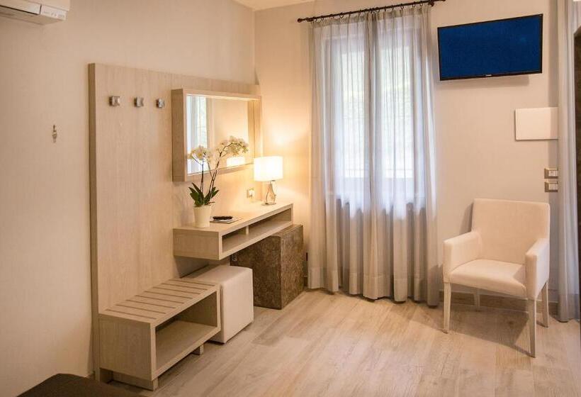 Номер Стандарт с Террасой, Livia
