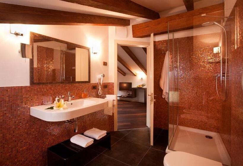 اتاق لوکس, Villa Sizzo Relais B&b