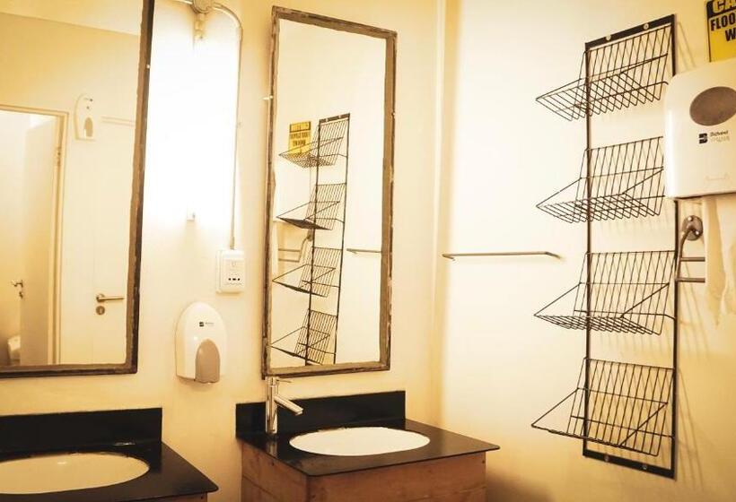 Номер Стандарт Совместная Ванная, Curiocity Backpackers Johannesburg