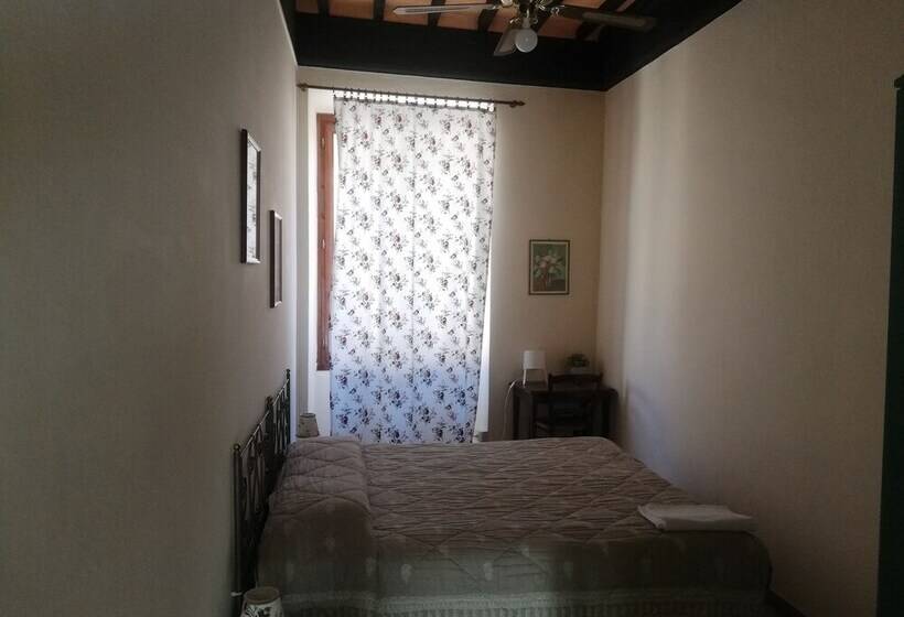 اتاق استاندارد با سرویس بهداشتی مشترک, Albergo Bernini