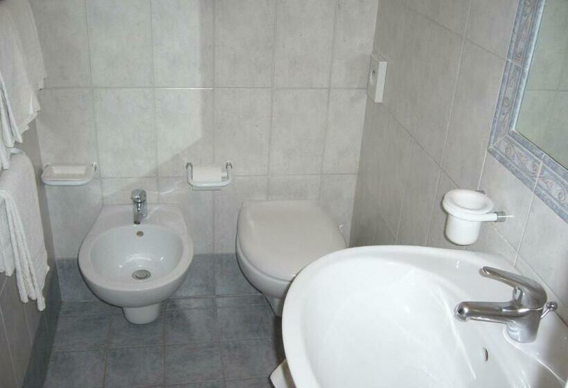 Classic room with balcony, Rondinella E Viola