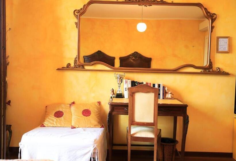 Номер Стандарт Вид на Бассейн, B&b Torricella