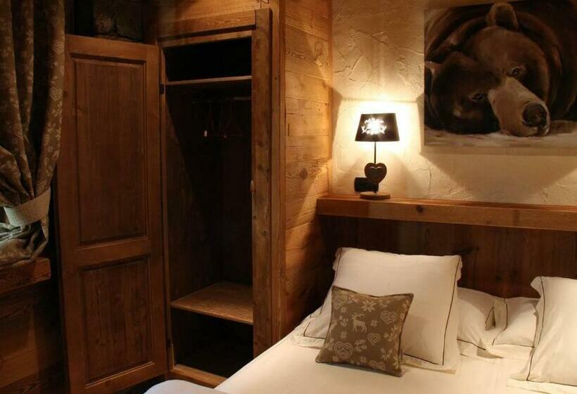 اتاق استاندارد, Les Trompeurs Chez Odette