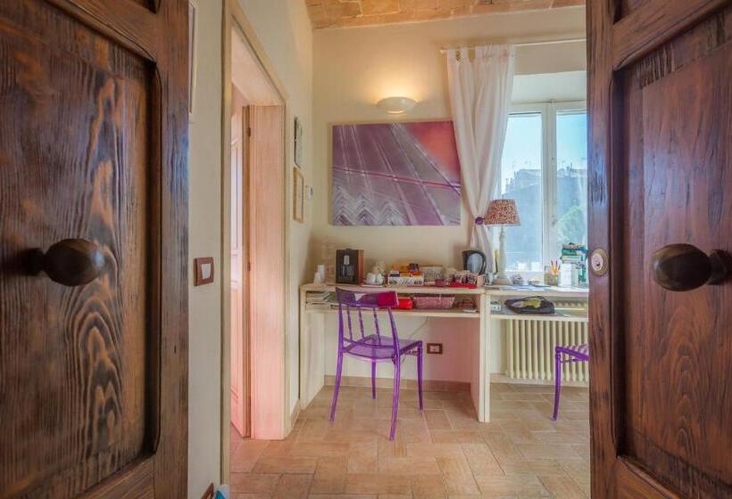 اتاق لوکس, Viterbo Antica   Centro Storico