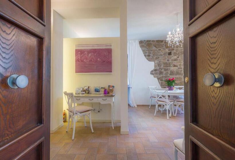 آپارتمان سوپریور 1 خوابه, Viterbo Antica   Centro Storico