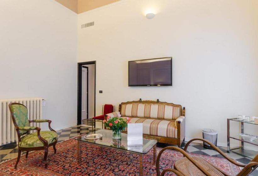 اتاق لوکس, Dimora Novecento