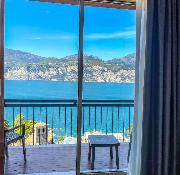 스탠다드 룸 킹사이즈 침대, Villa Emma Malcesine